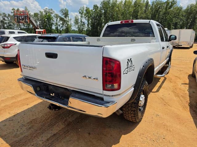 Image of Dodge Ram 2500 equipment image 2