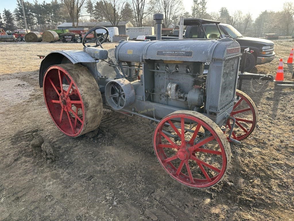 McCormick-Deering 10-20 Equipment Image0