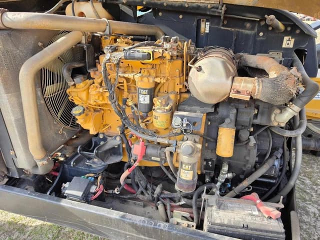 Image of Caterpillar TL642C equipment image 4