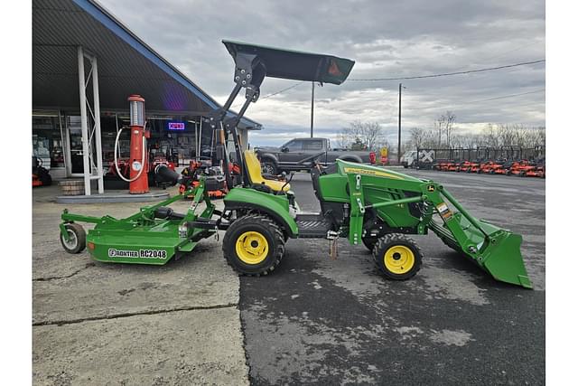 Image of John Deere 1023E equipment image 3