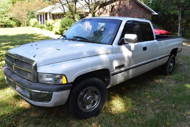 Image of Dodge Ram 2500 equipment image 1