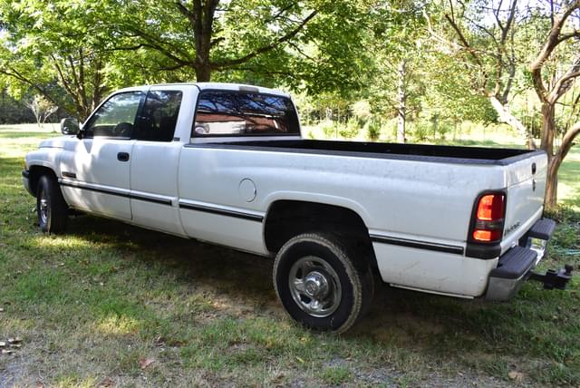 Image of Dodge Ram 2500 equipment image 4