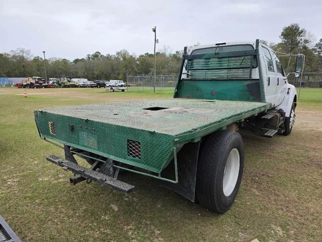 Image of Ford F-750 equipment image 3
