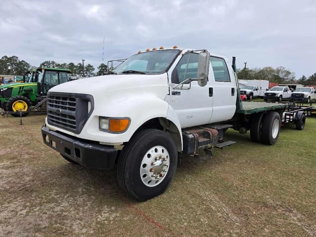 Image of Ford F-750 equipment image 1