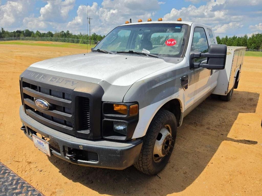 Ford F-350 Equipment Image0