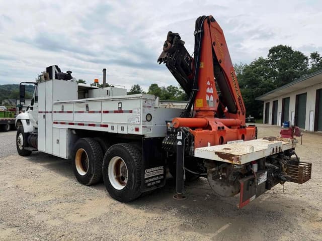 Image of International 7400 equipment image 2
