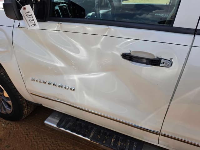 Image of Chevrolet Silverado equipment image 4