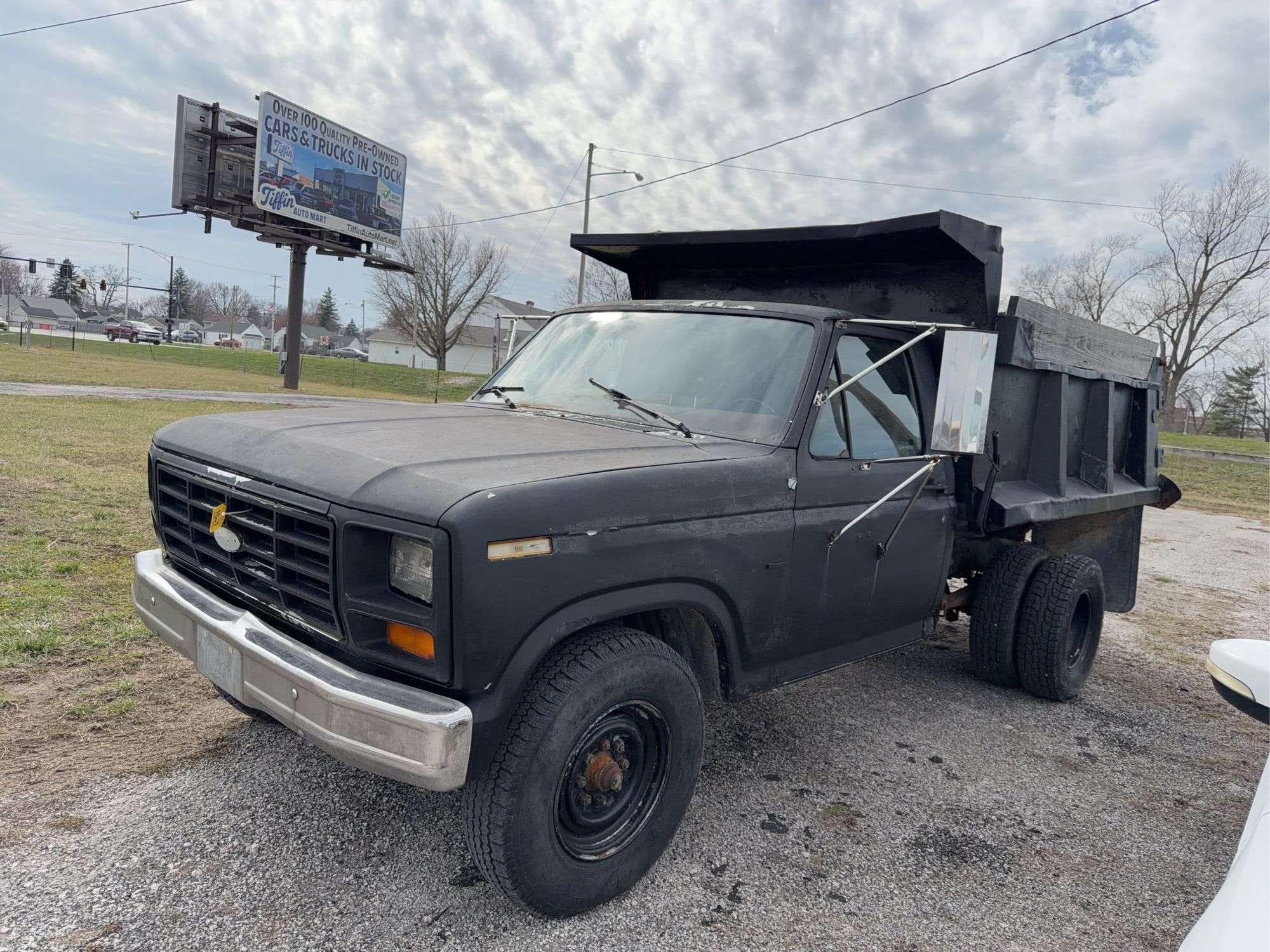 1985 Ford F-250 Equipment Image0