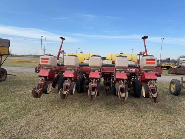 Image of White 5100 equipment image 3