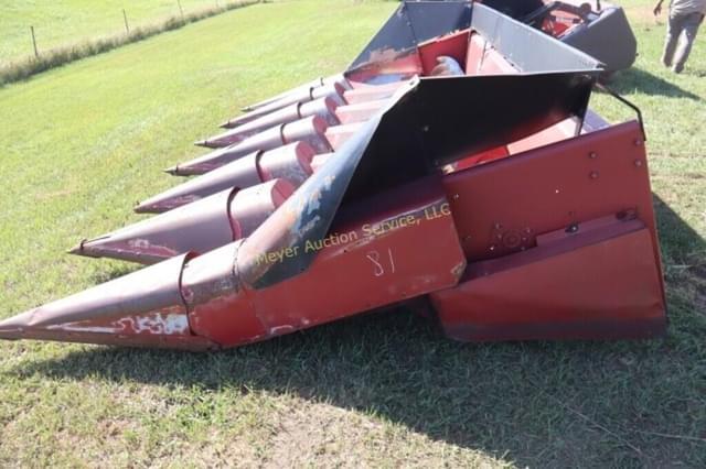 Image of Case IH 1063 equipment image 1