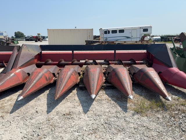 Image of International Harvester 1063 equipment image 1