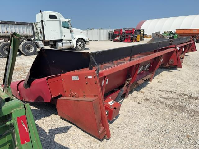 Image of International Harvester 1063 equipment image 4