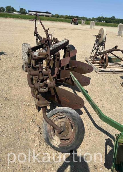 Image of International Harvester 60 equipment image 4