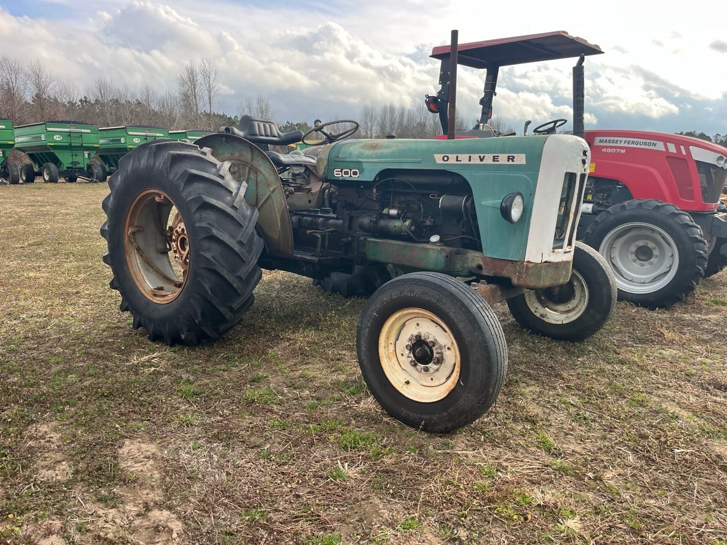 Oliver 600 Equipment Image0