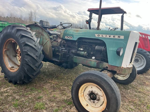 Image of Oliver 600 equipment image 4