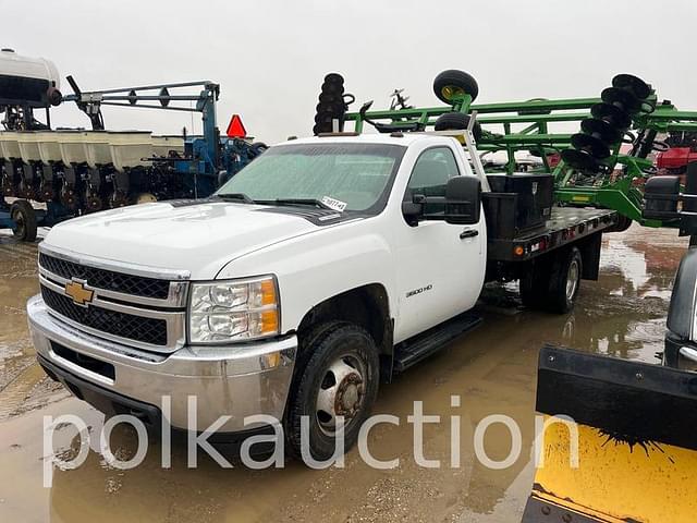 Image of Chevrolet 3500 equipment image 2