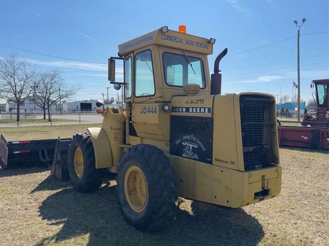 Image of John Deere 444 equipment image 2