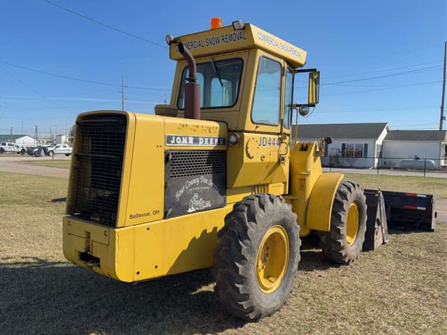 Image of John Deere 444 equipment image 3
