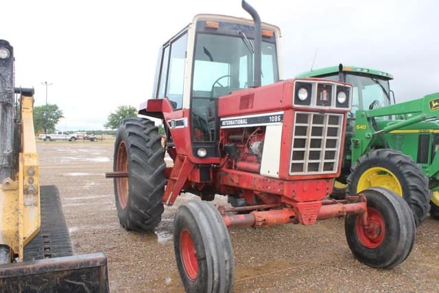 Image of International Harvester 1086 equipment image 3