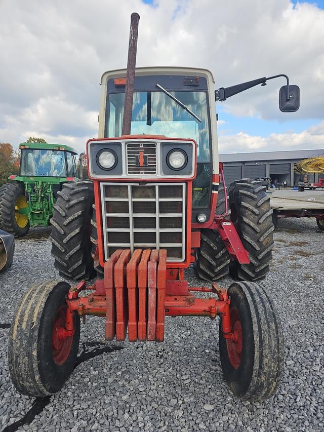 Image of International Harvester 1086 equipment image 1