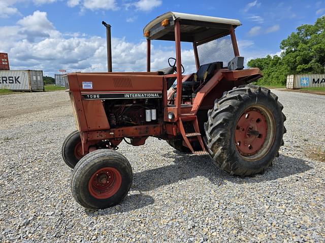 Image of International Harvester 1086 equipment image 4