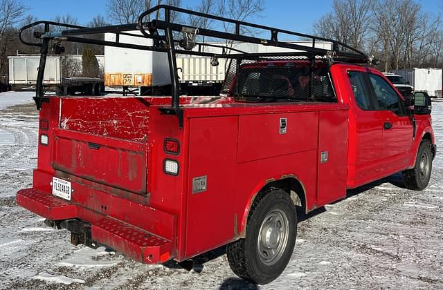 Image of Ford F-250 equipment image 4