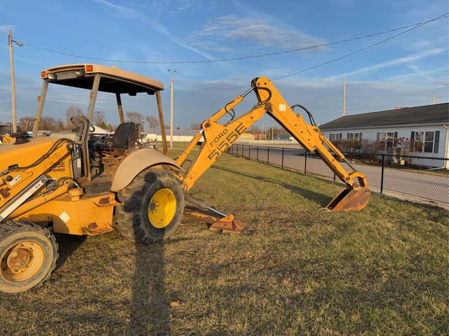 Image of Ford 555E equipment image 2