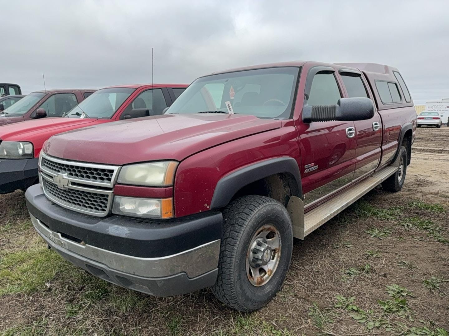2004 Chevrolet 2500HD Equipment Image0