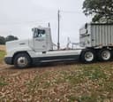 1989 Freightliner FLD120 Image