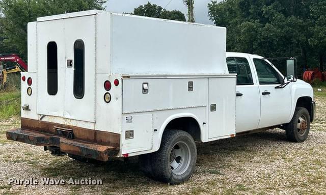 Image of Chevrolet 3500HD equipment image 4