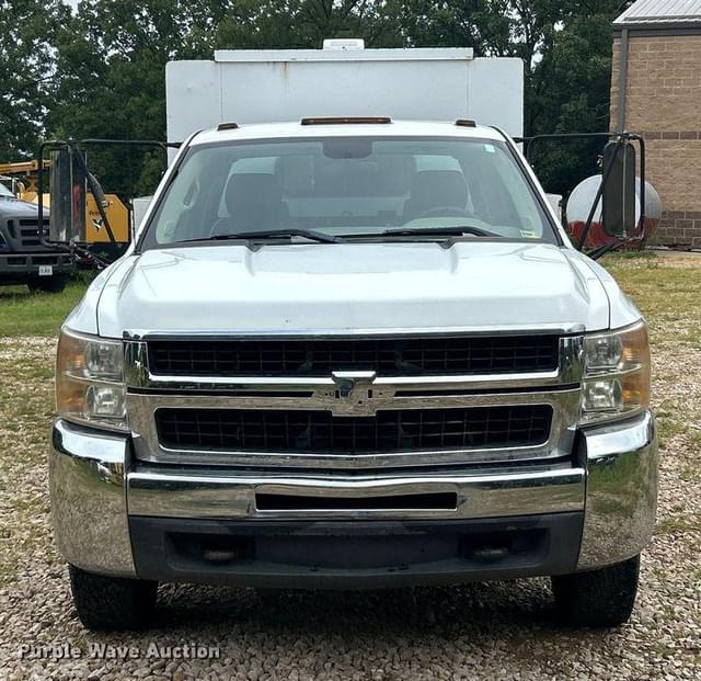 Image of Chevrolet 3500HD equipment image 1