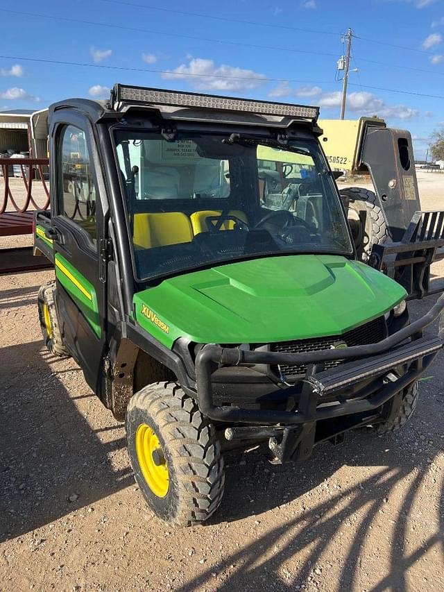 Image of John Deere XUV 835M equipment image 2