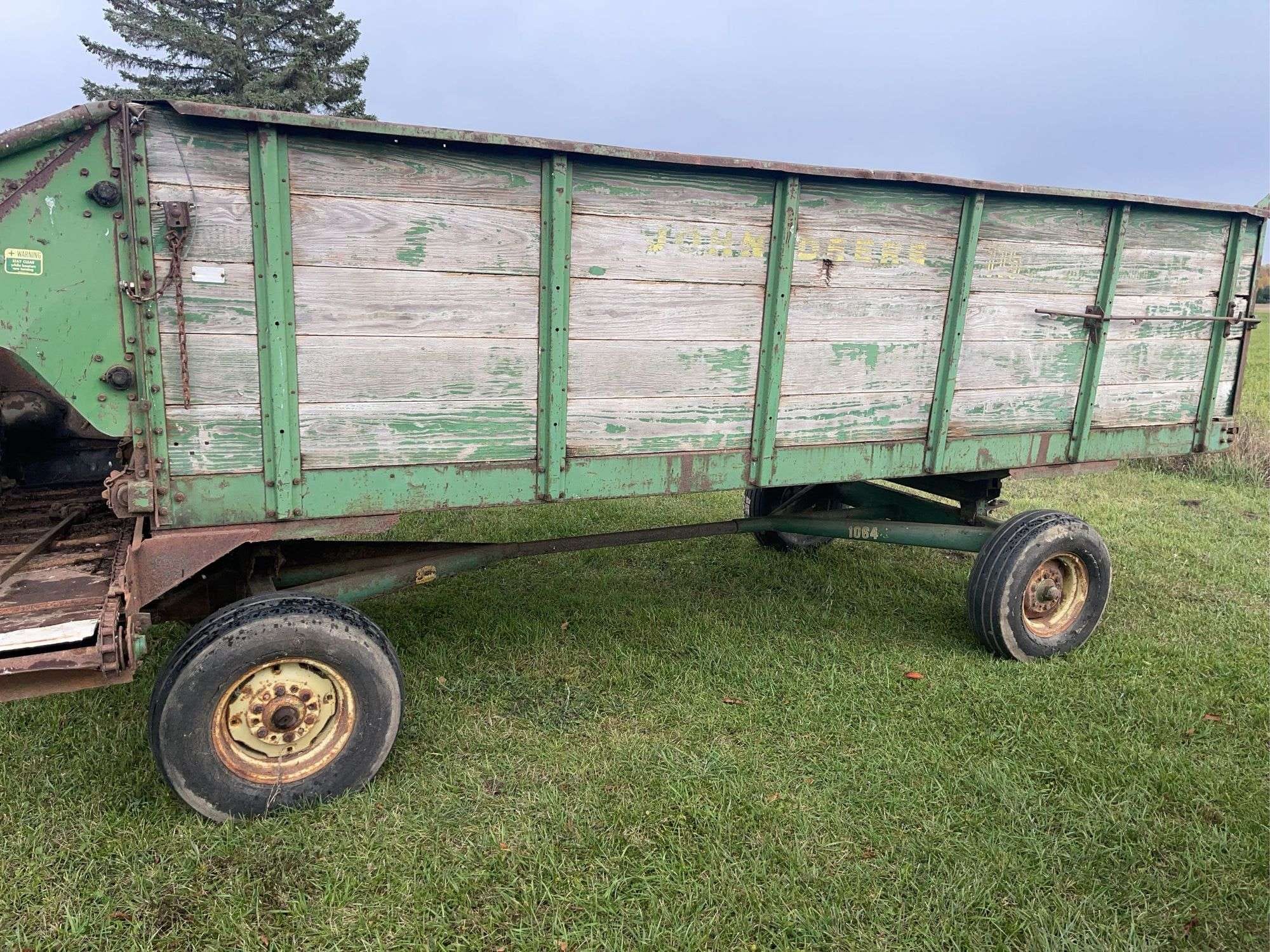 John Deere 115 Equipment Image0