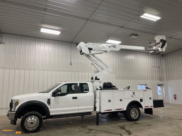 Image of Ford F-550 equipment image 4