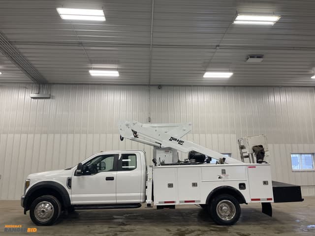 Image of Ford F-550 equipment image 1