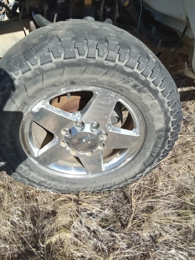 Image of Chevrolet 2500HD equipment image 3