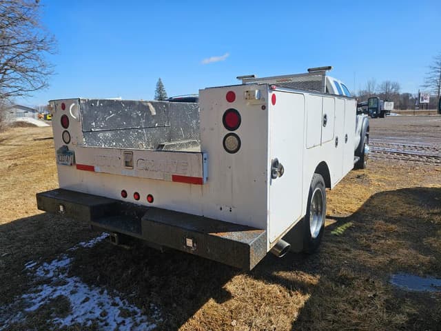 Image of Ford F-550 equipment image 4