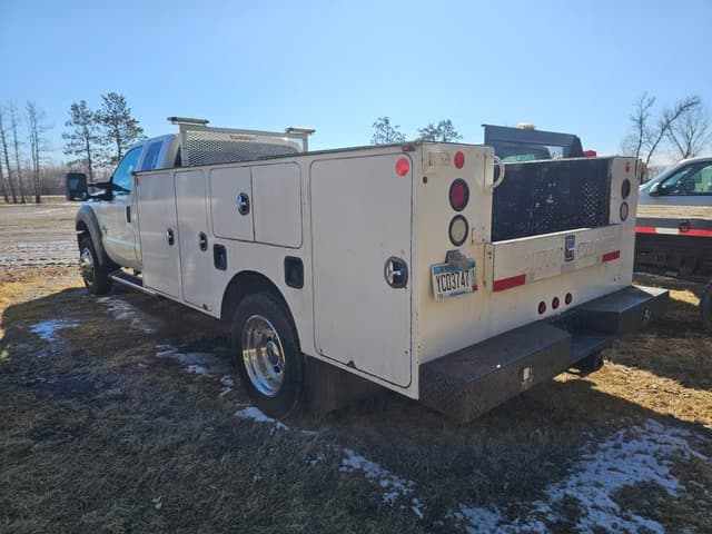 Image of Ford F-550 equipment image 2