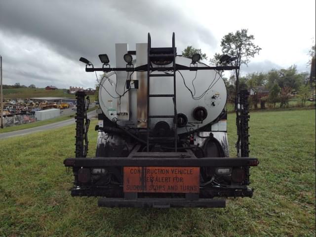 Image of Freightliner M2 equipment image 3