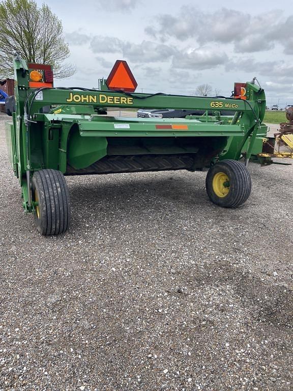 Image of John Deere 635 equipment image 2