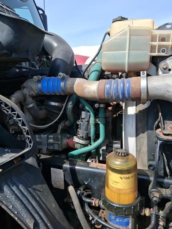 Image of Volvo VNM equipment image 3