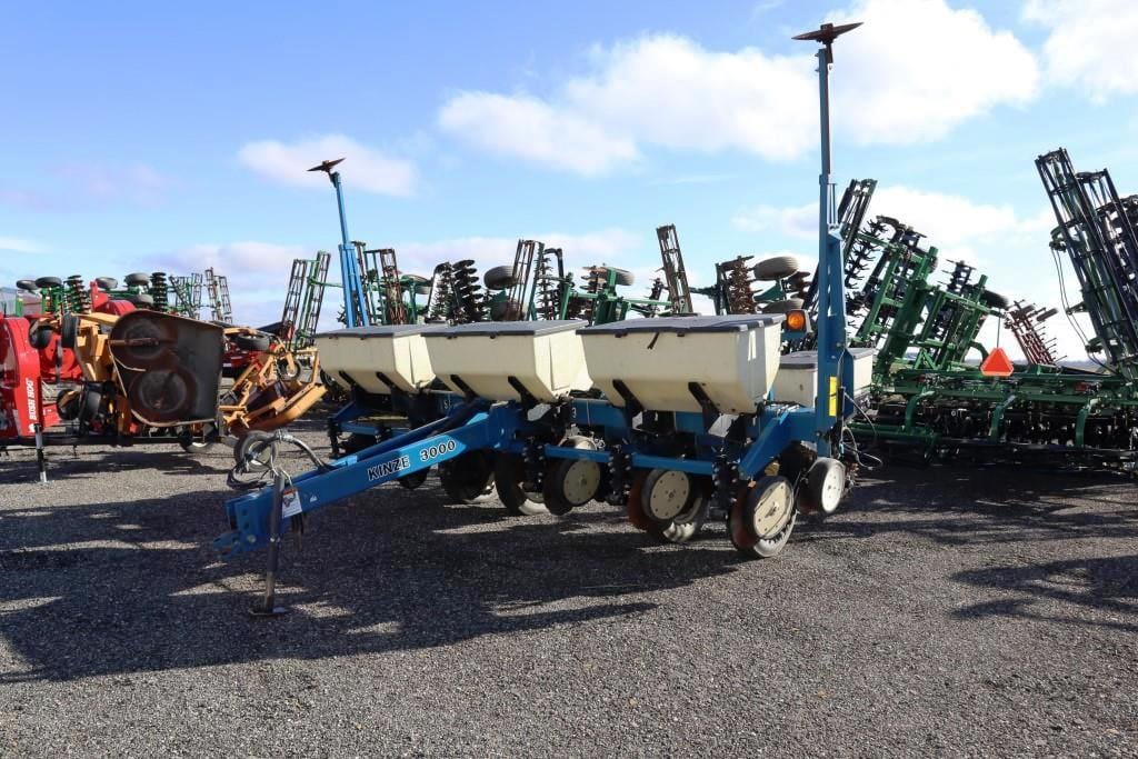 Main image Kinze 3000