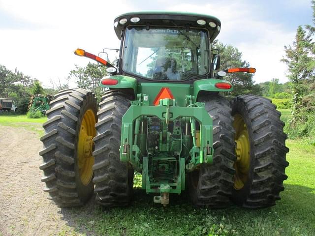 Image of John Deere 8310R equipment image 4