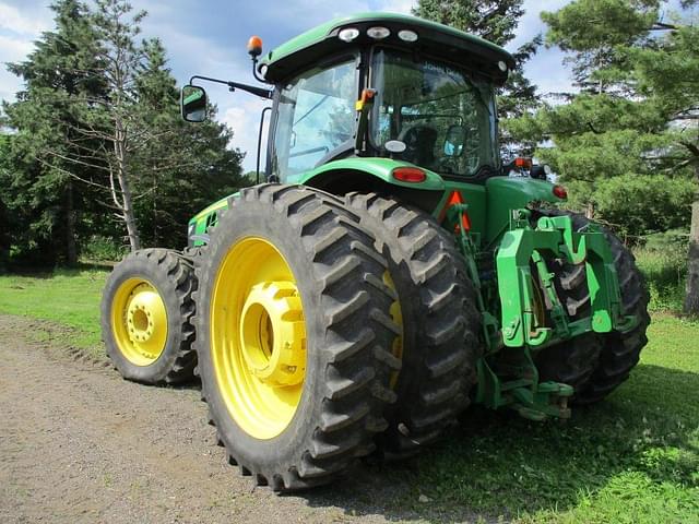Image of John Deere 8310R equipment image 3