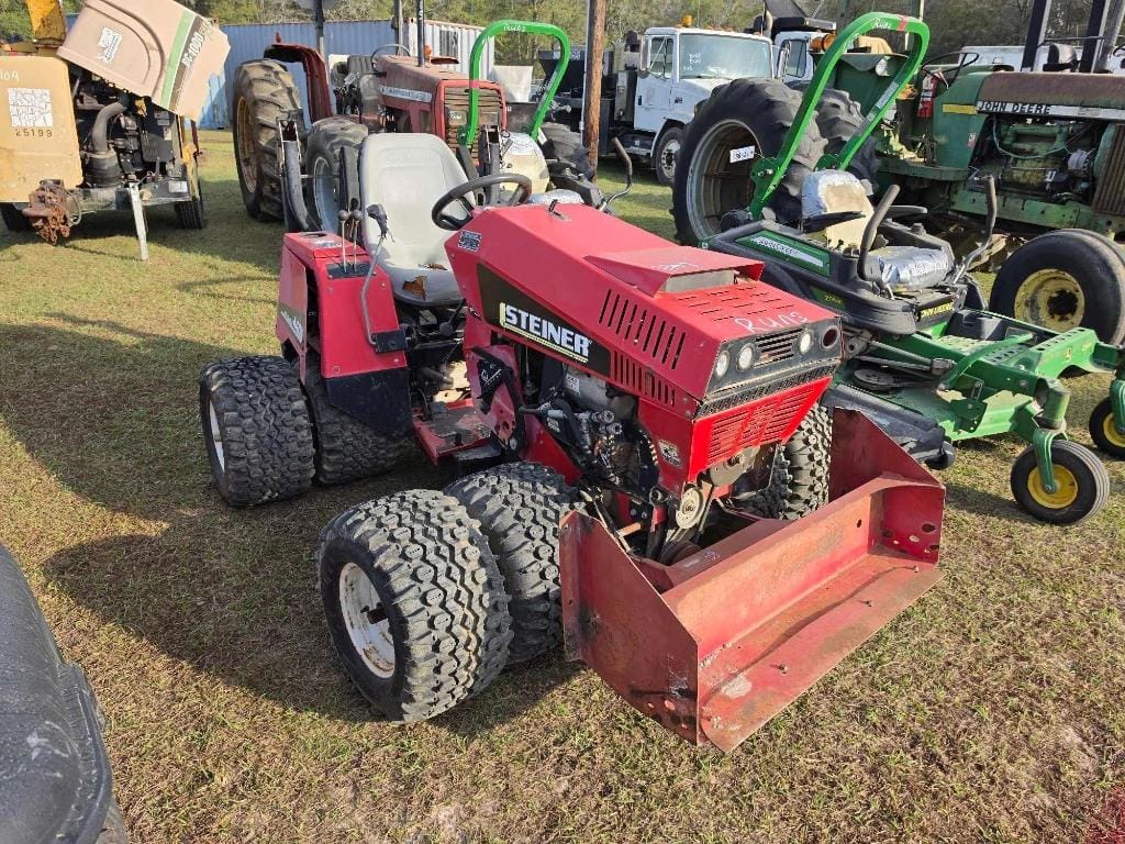 2013 Steiner 440 Equipment Image0