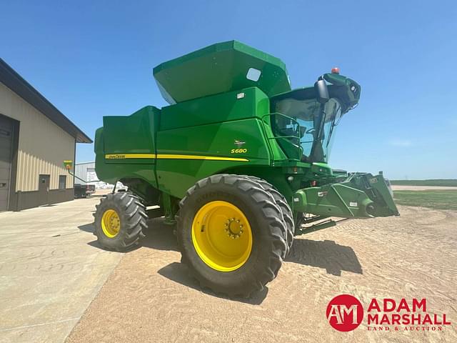 Image of John Deere S680 equipment image 1