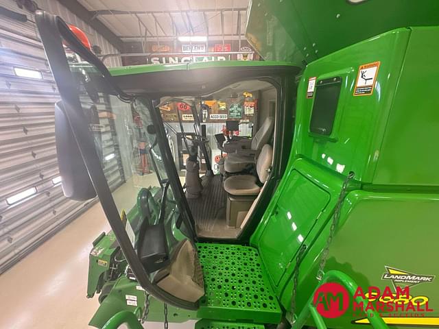 Image of John Deere S680 equipment image 3