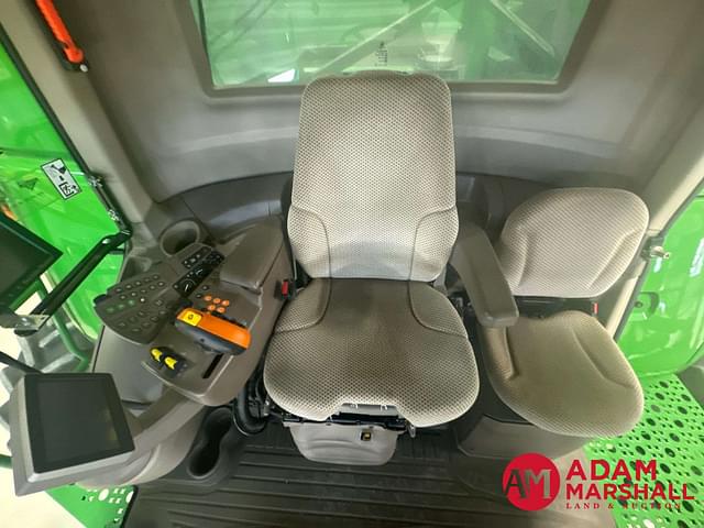Image of John Deere S680 equipment image 4
