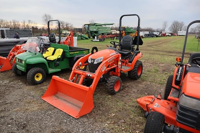 Image of Kubota BX2380 equipment image 1