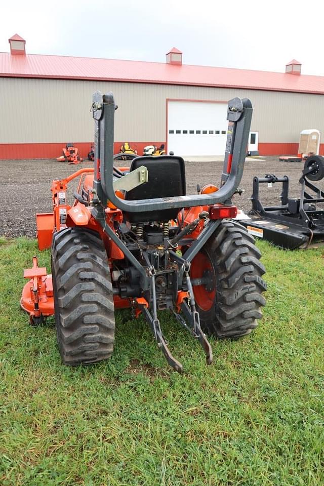 Image of Kubota B7800 equipment image 2